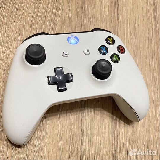 Геймпад xbox One s