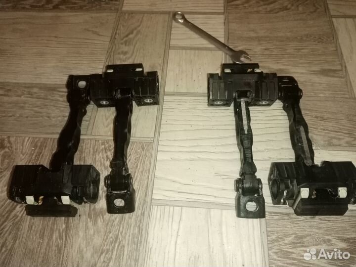 Ограничители двери VAG 5J0837249C (4 шт.)