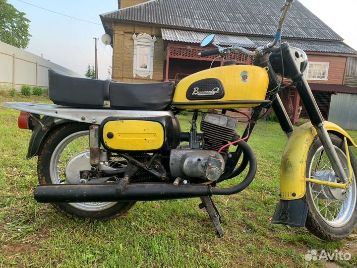 Два мотоцикла Восход 2м