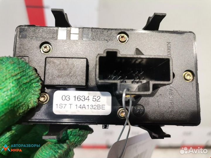 Блок управления стеклоподъемниками Ford Mondeo 3