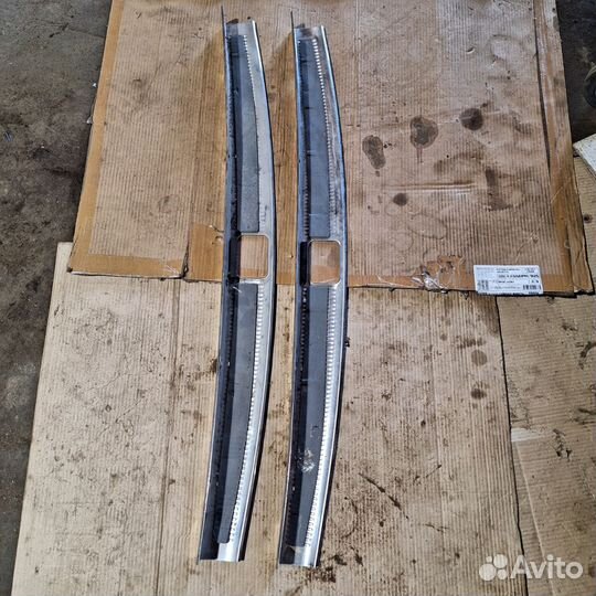 Накладка крышки багажника Audi A6 C5