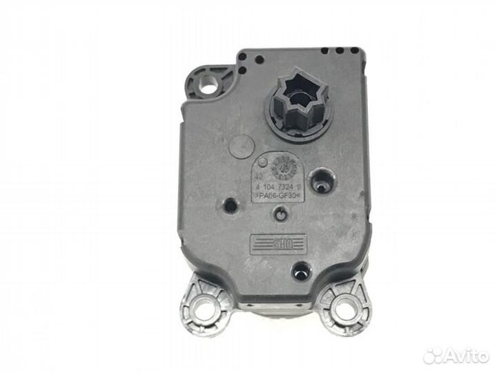 Моторчик заслонки отопителя Ford Focus 1.6L