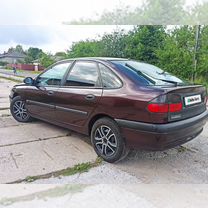 Renault Laguna 2.0 MT, 1998, 390 000 км, с пробегом, цена 270 000 руб.