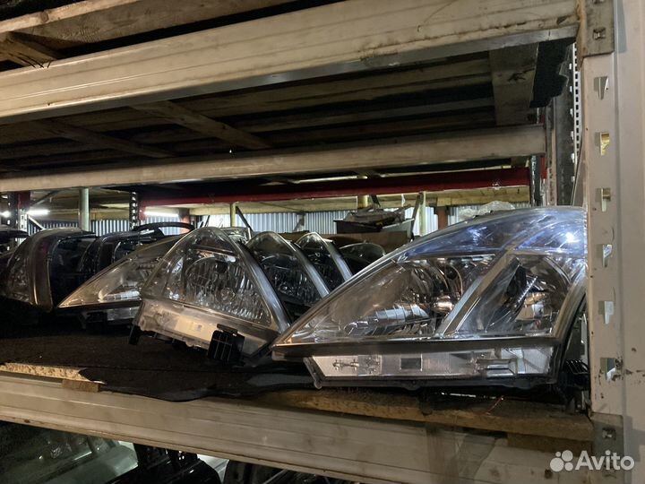 Фара Nissan Teana J32