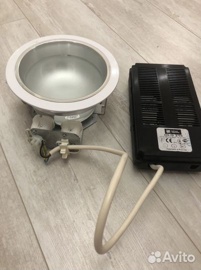 Светильник встаемовый