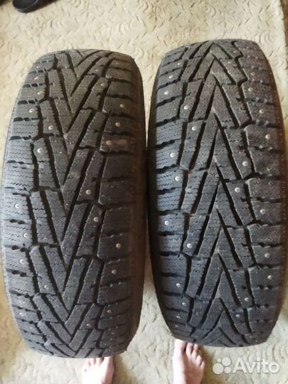 Roadstone Winguard WinSpike SUV 225/60 R17