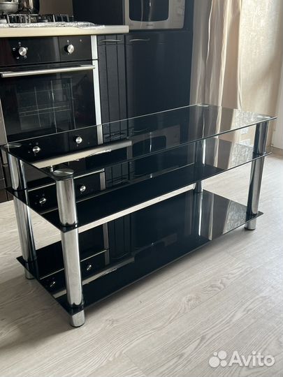 Стеклянная тумба