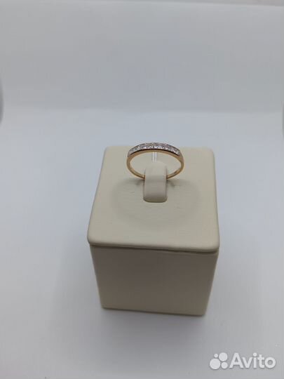 Золотое кольцо 585 пробы/ Р-р 17,5/ Вес 1,3 г