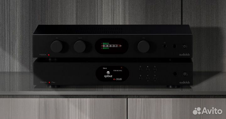 Интегрированный усилитель AudioLab 7000A Black
