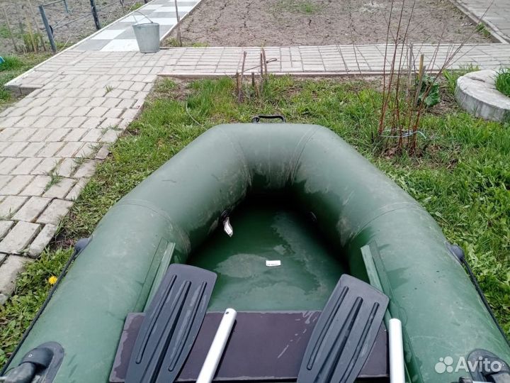 Лодка резиновая с мотором