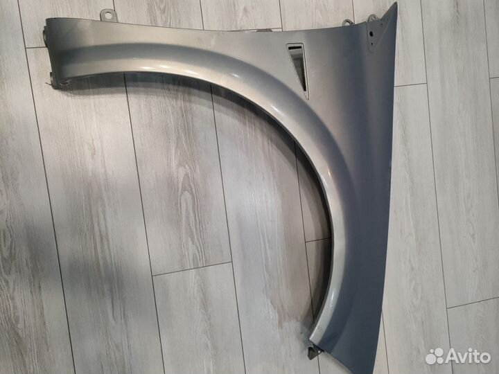 Правое крыло Renault megane 2