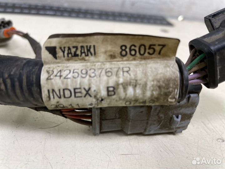 Проводка (коса) Renault Logan 2 L8 H4M438. 1.6