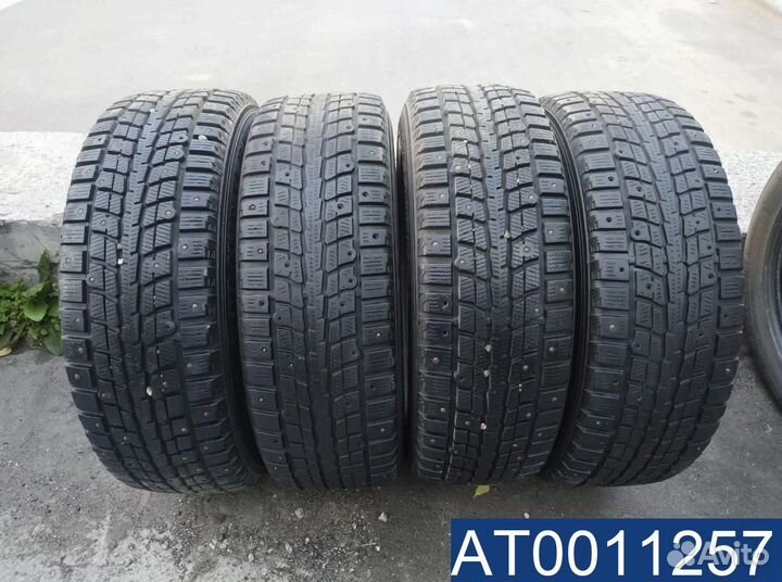 Dunlop SP Winter Ice 01 215/60 R17 98V