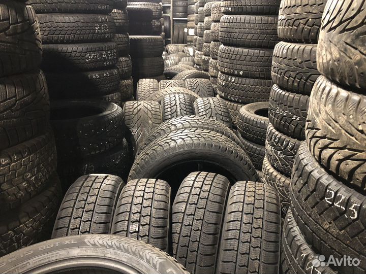 Dunlop SP Winter Ice 02 195/65 R15 91Q