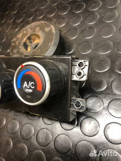 Блок управления кондиционером Hyundai Tucson 1