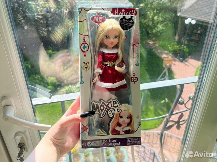 Moxie girlz avery holiday