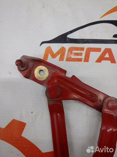 Петля крышки багажника правая Mazda Mazda3 седан