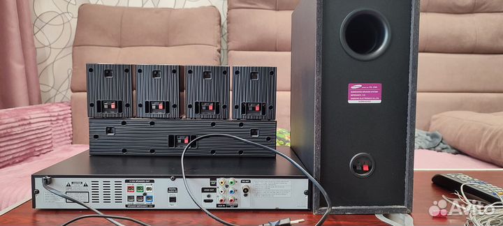 Продам цифровой домашний кинотеатр samsung HT-C350