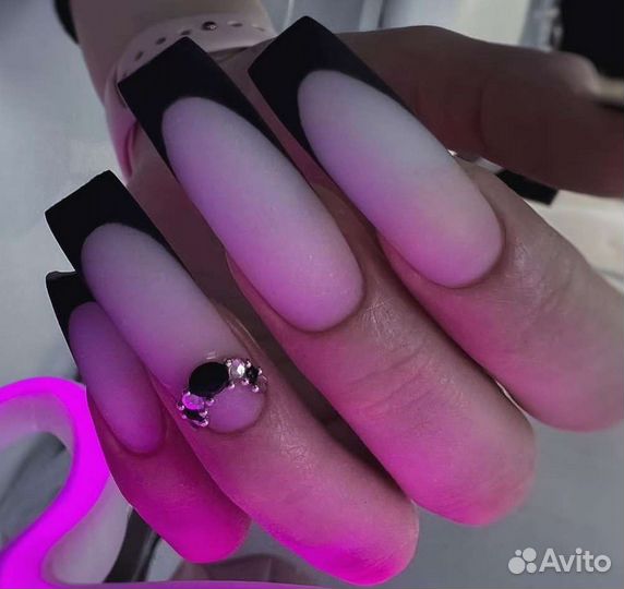 Маникюр/Педикюр в салоне,а так же выезд на дом