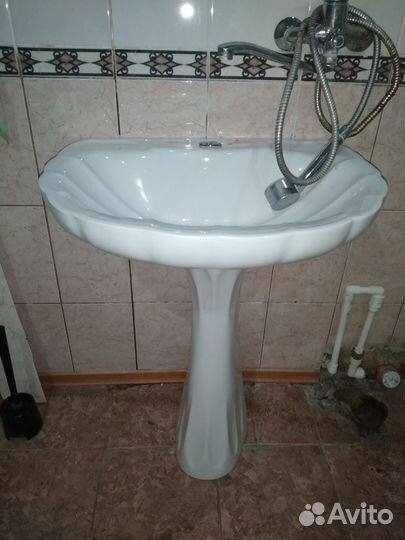 Раковина в ванную бу