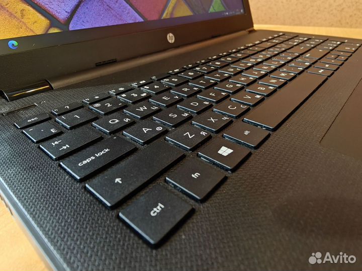 Современный ноутбук HP на i5