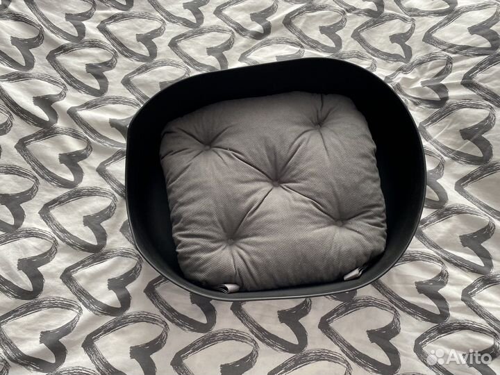 Лоток, миски и лежанка