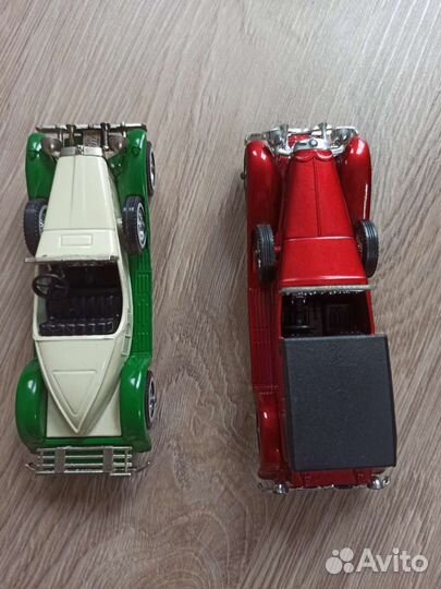 Коллекционные модельки автомобилей 1:43