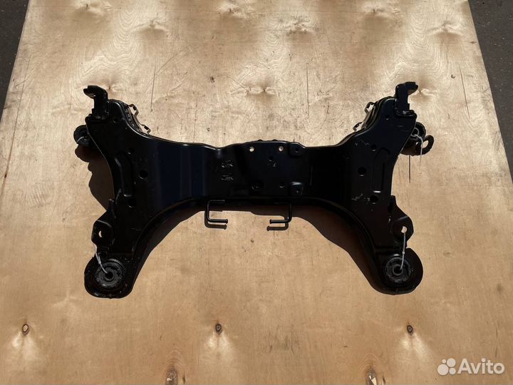 Подрамник с сайлентблоками Hyundai Matrix