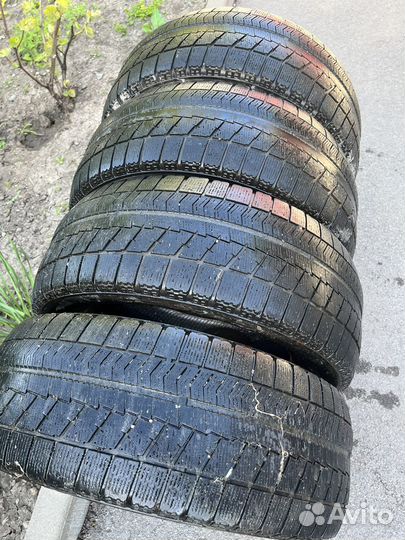 Winrun R330 215/55 R16 93S