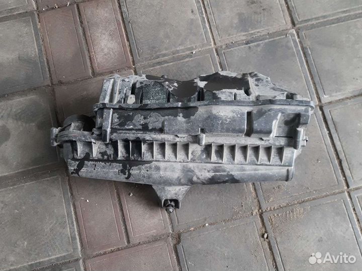 Корпус воздушного фильтра Peugeot 308