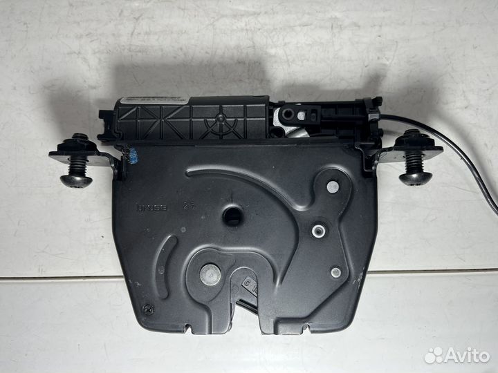 Замок багажника BMW X1 E84