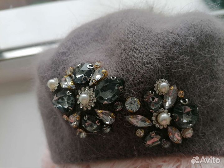 Берет и варежки