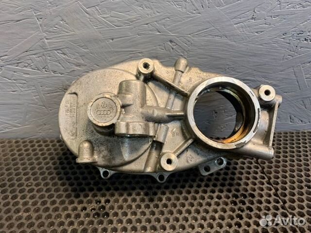 Крышка распредвала Audi A4 B7 BWE 2008