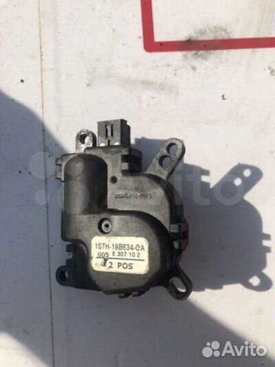 Моторчик заслонки отопителя Ford Focus 2