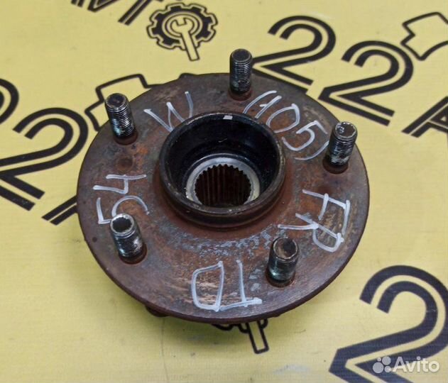 Ступица передняя правая Suzuki Escudo TD54W J20A