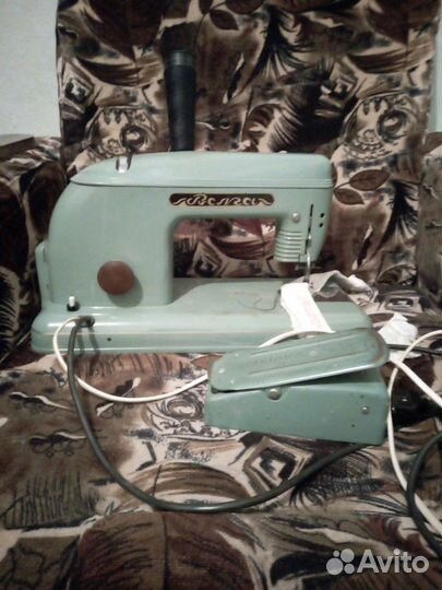 Швейная машина