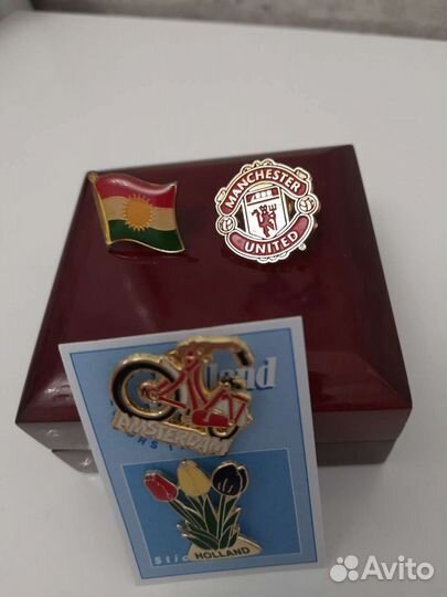 Значки на лацкан пиджака