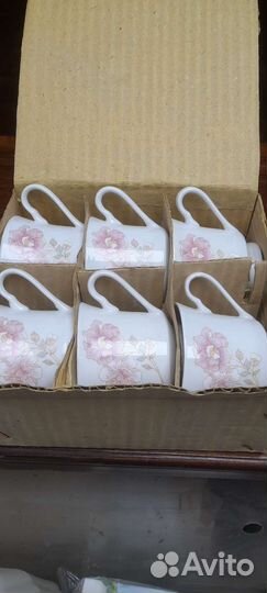 Чашки с блюдцами, 6 чашек, молочник, сахарница