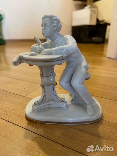 Статуэтка фарфор Пушкин
