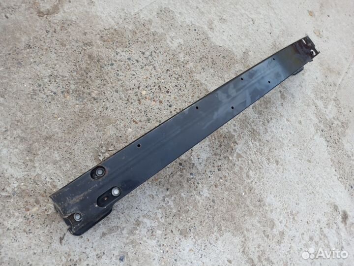 Усилитель заднего бампера Тойота Рав 4 40