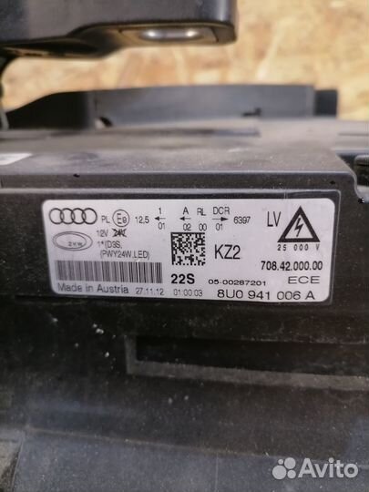 Фара правая ксенон Audi Q3 8U