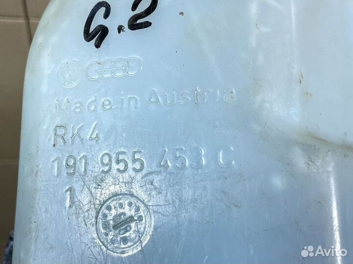 Бачок омывателя лобового стекла VW Golf II