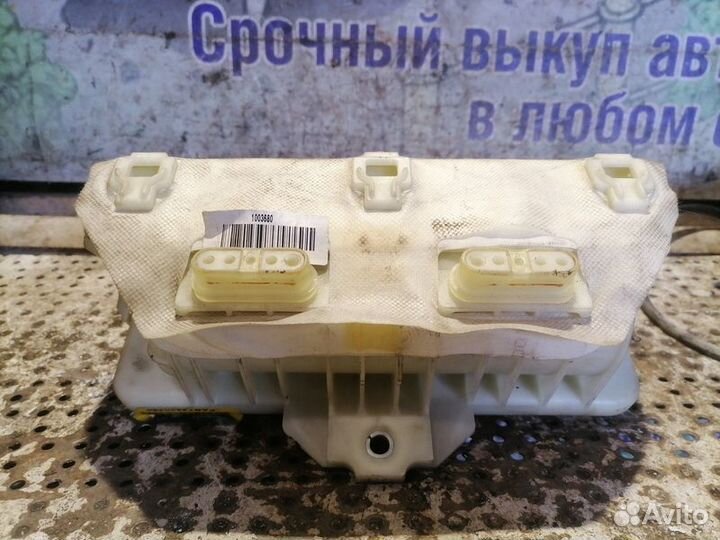 Подушка безопасности в торпедо Opel Astra H