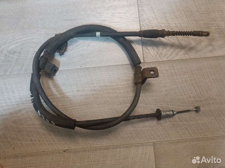 Тросик ручника правый от Kia Ceed ED