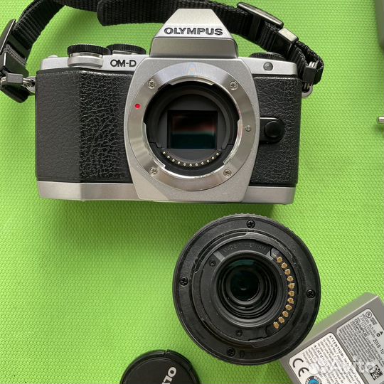Беззеркалка Olympus OM-D E-M10