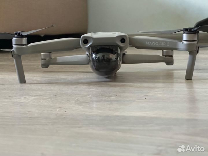 Квадрокоптер DJI Mavic Air 2