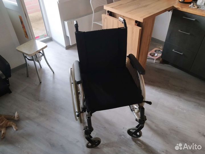 Инвалидная коляска складная бу