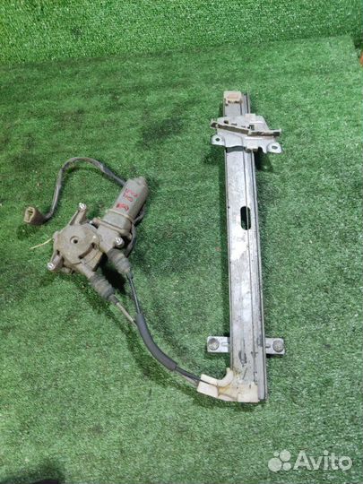 Стеклоподьемник задний правый Kia Sportage 1