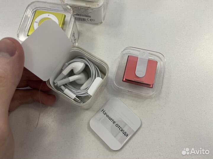 iPod shuffle 4g новые 3 штуки