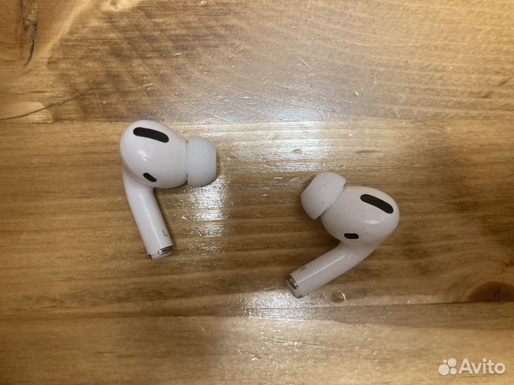 Наушники AirPods Pro без кейса